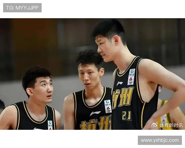 孙铭徽：从青涩新星到篮球场上的领军人物成长之路