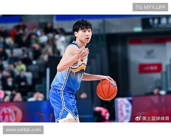 齐麟的崛起与挑战:探讨年轻运动员在现代体育中的成长之路