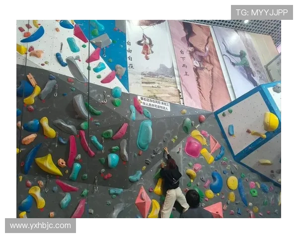 深圳攀岩队配合引发热议争议背后的团队默契与挑战 深圳攀岩队配合引发热议争议背后的团队默契与挑战